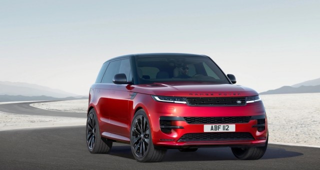 Range Rover Sport 2026 có giá từ 5,9 tỷ đồng tại Việt Nam: Bản PHEV chạy tối đa 740 km khi kết hợp xăng-điện